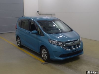 Минивэн гибрид класса компактвэн Honda Freed Plus