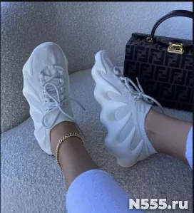 Кроссы молодежного стиля - Yeezy 450